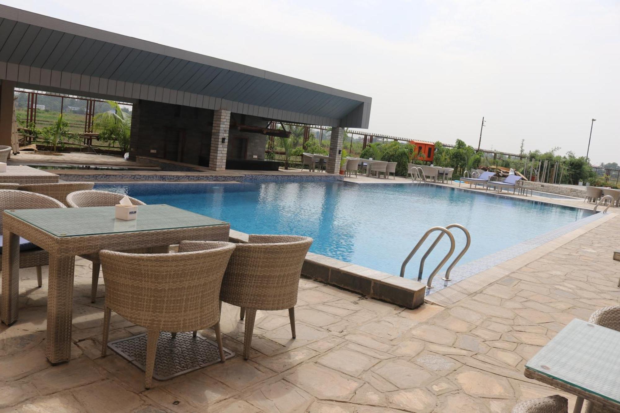 Galaxy Garden Resort Bharatpur  Bagian luar foto