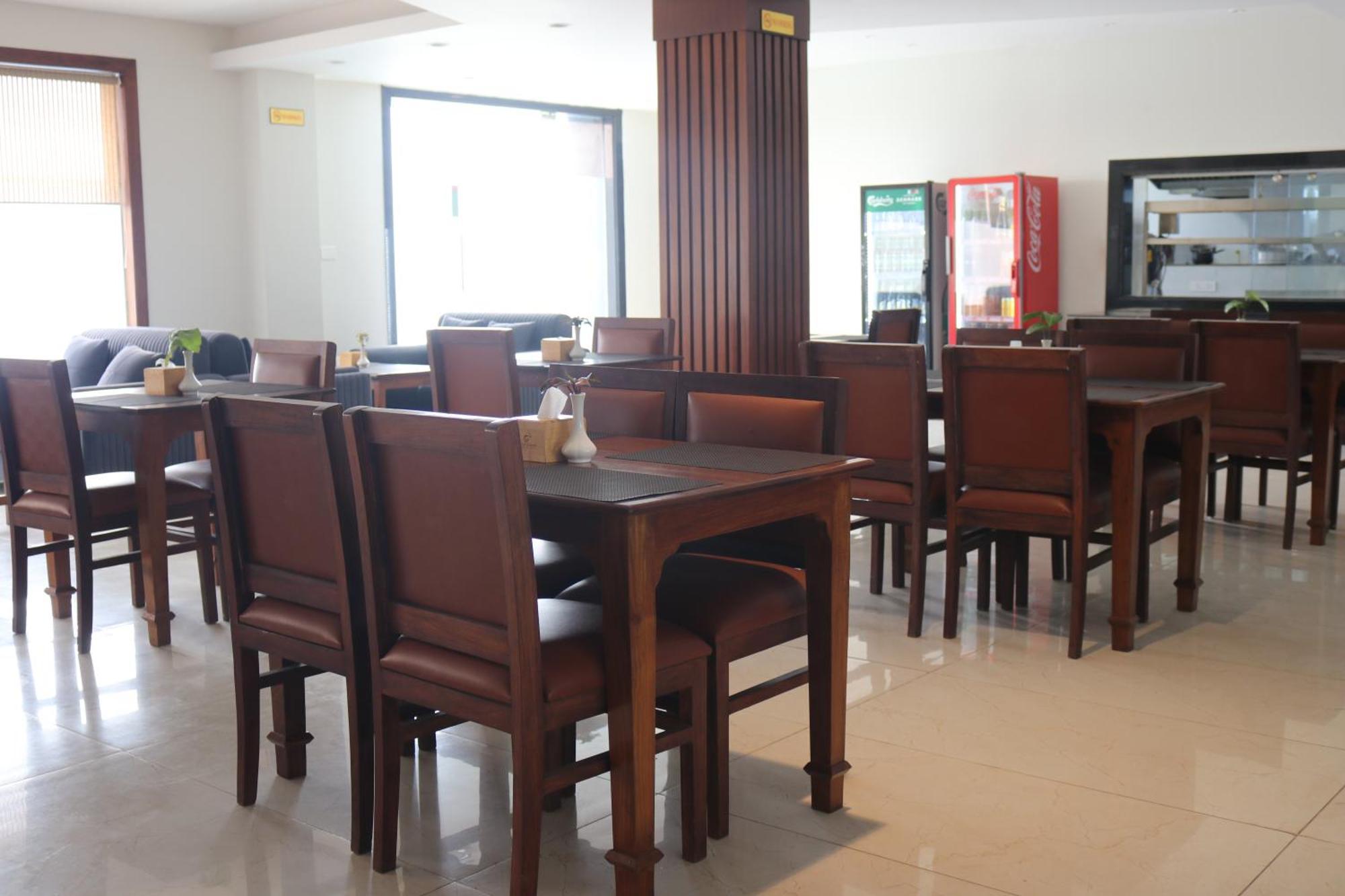 Galaxy Garden Resort Bharatpur  Bagian luar foto
