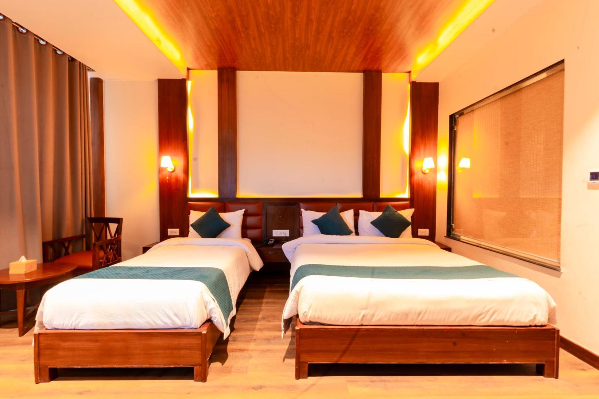 Galaxy Garden Resort Bharatpur  Bagian luar foto