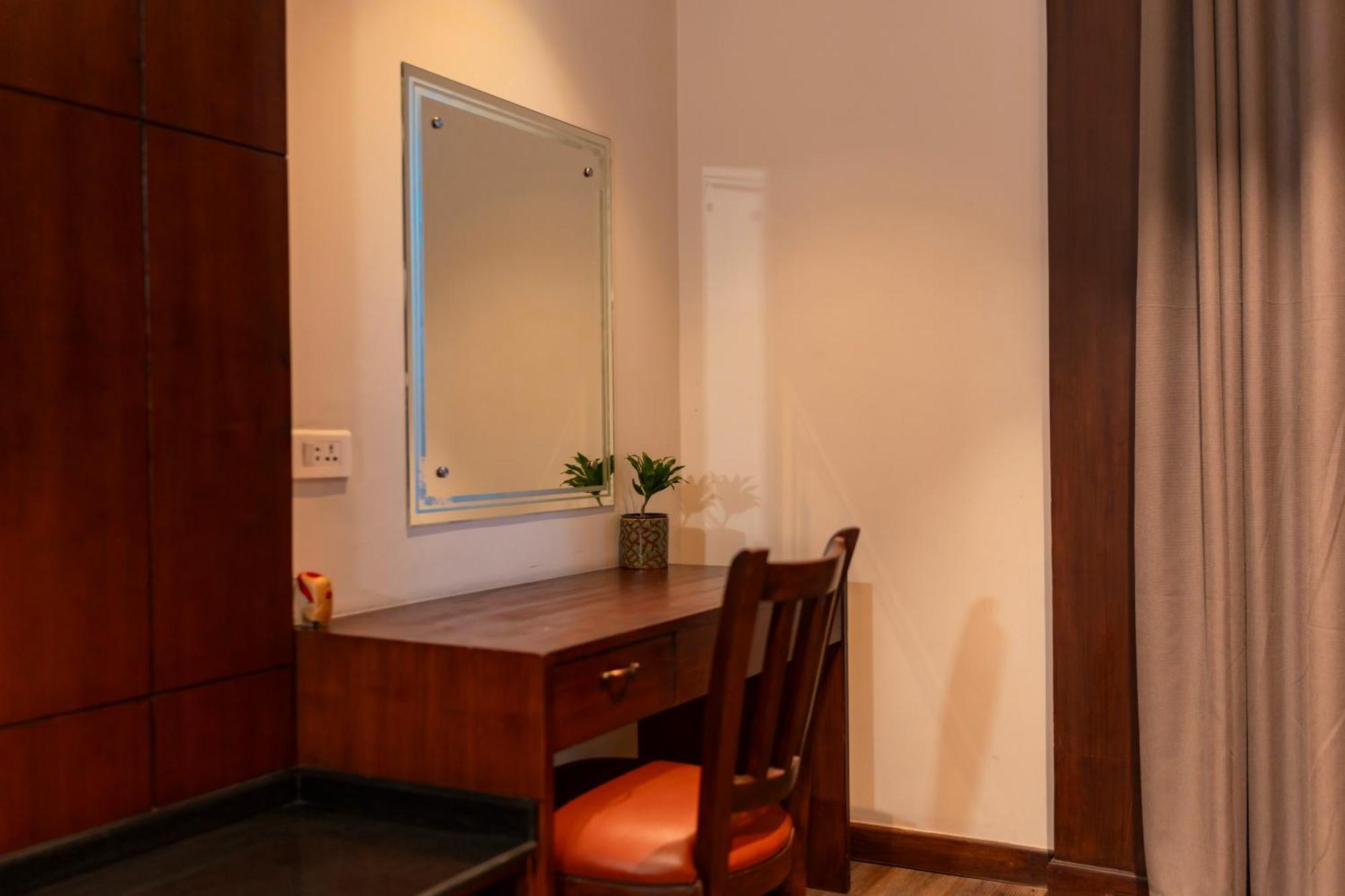 Galaxy Garden Resort Bharatpur  Bagian luar foto