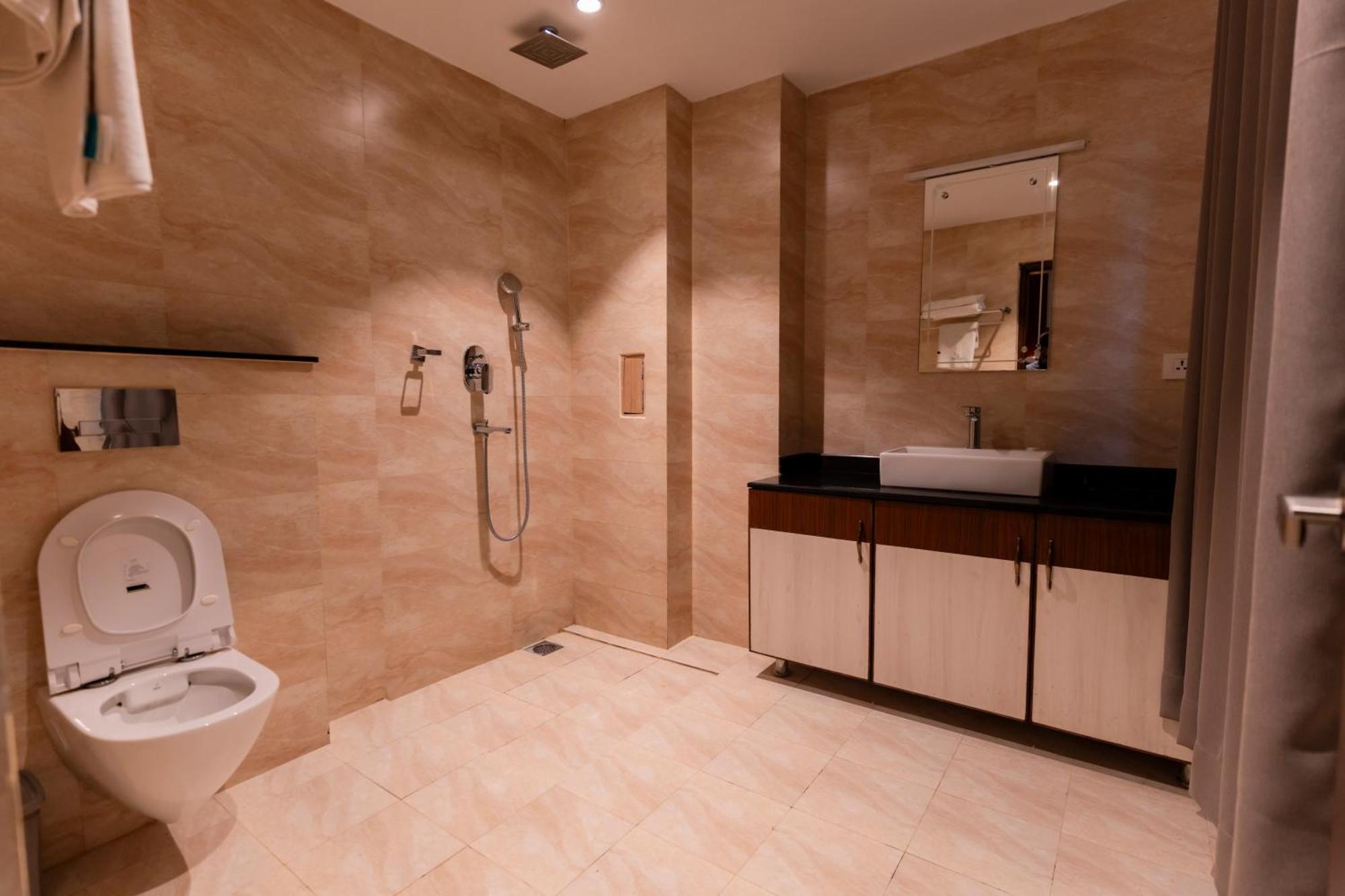 Galaxy Garden Resort Bharatpur  Bagian luar foto